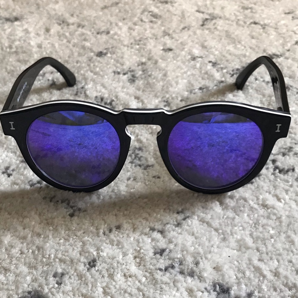 ILLESTEVA mirrored sunglasses